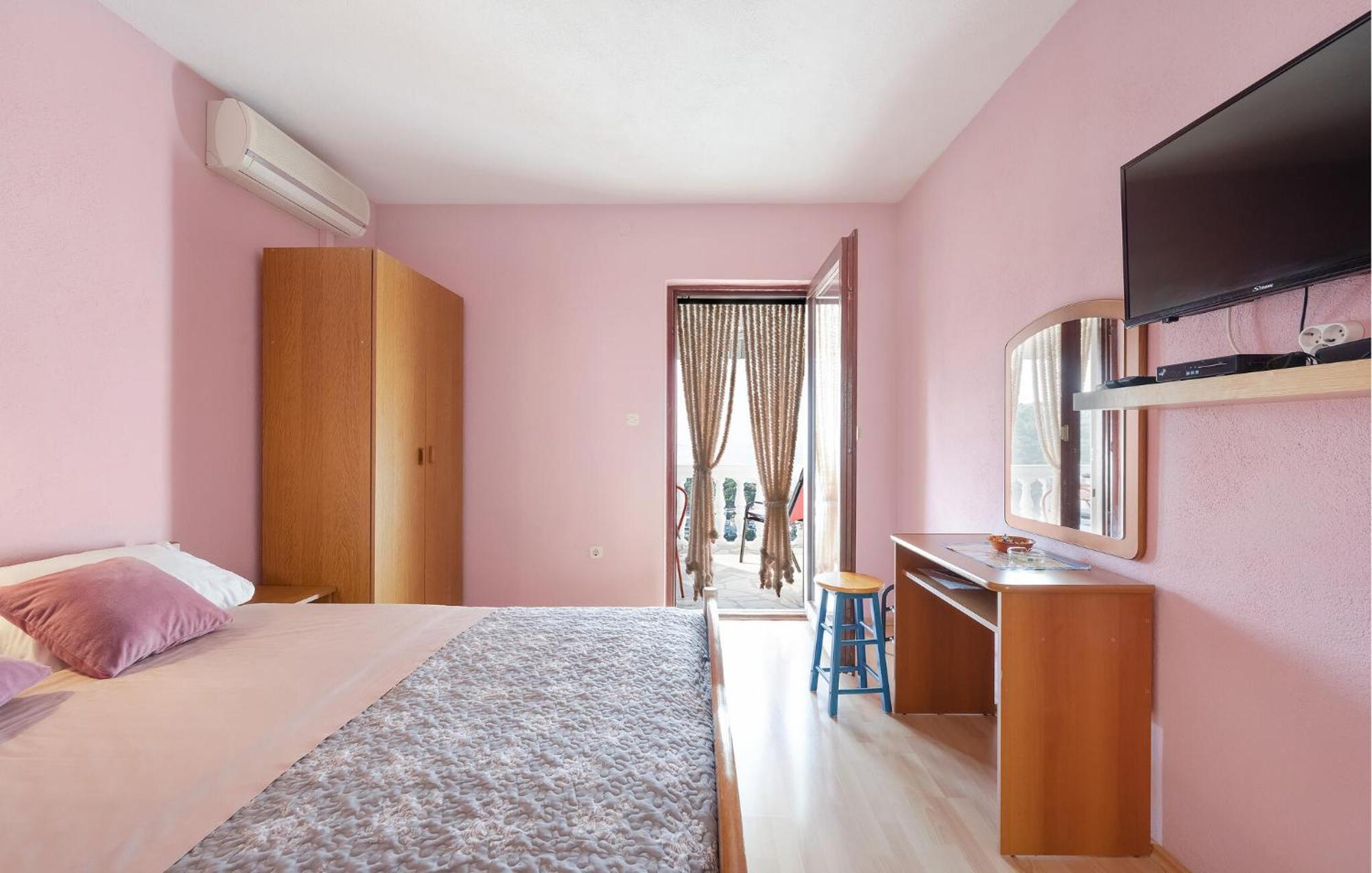 1 Bedroom Stunning Apartment In 普利莫顿 外观 照片