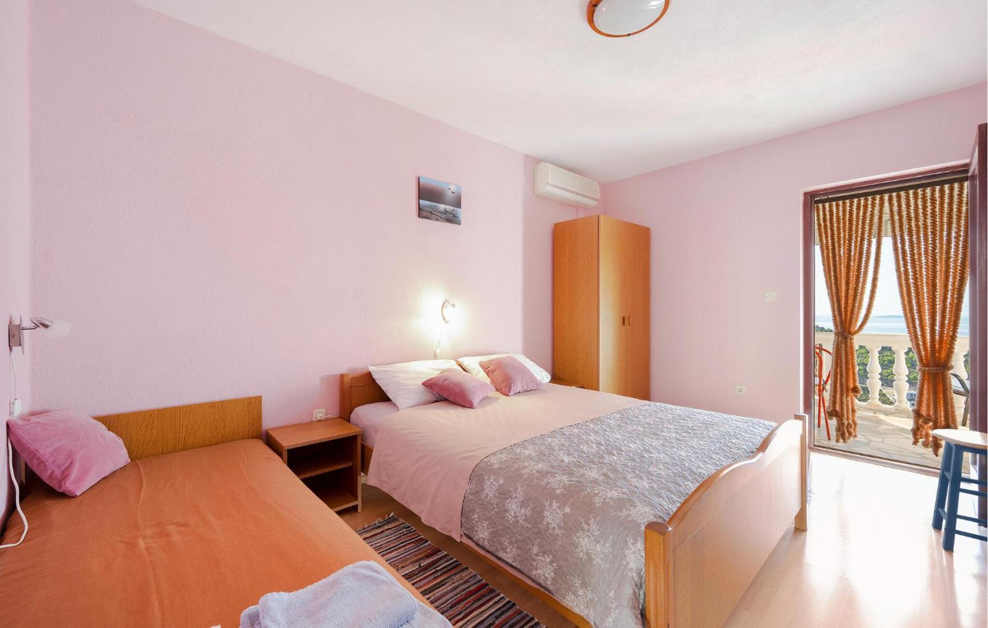 1 Bedroom Stunning Apartment In 普利莫顿 外观 照片
