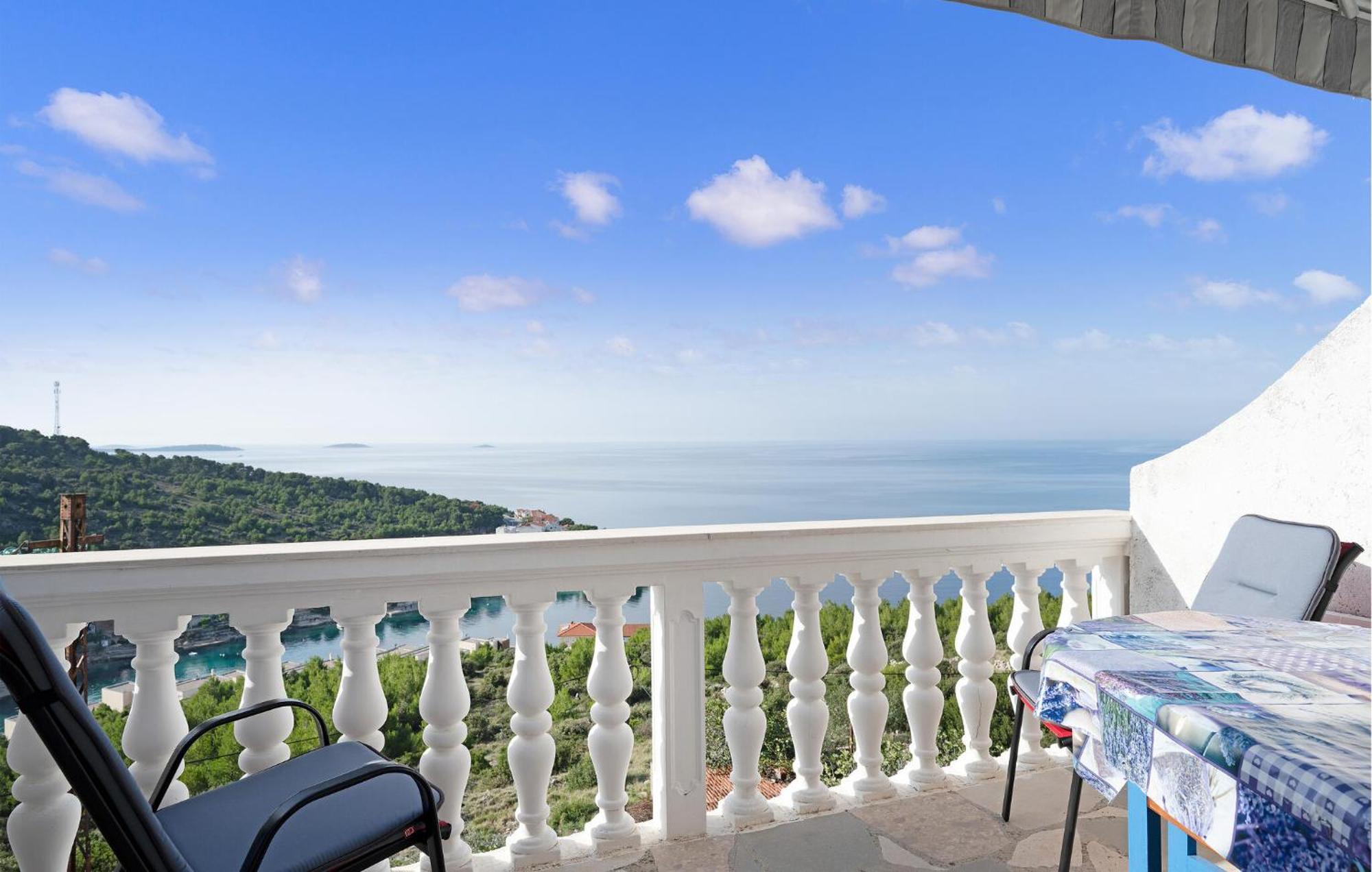 1 Bedroom Stunning Apartment In 普利莫顿 外观 照片